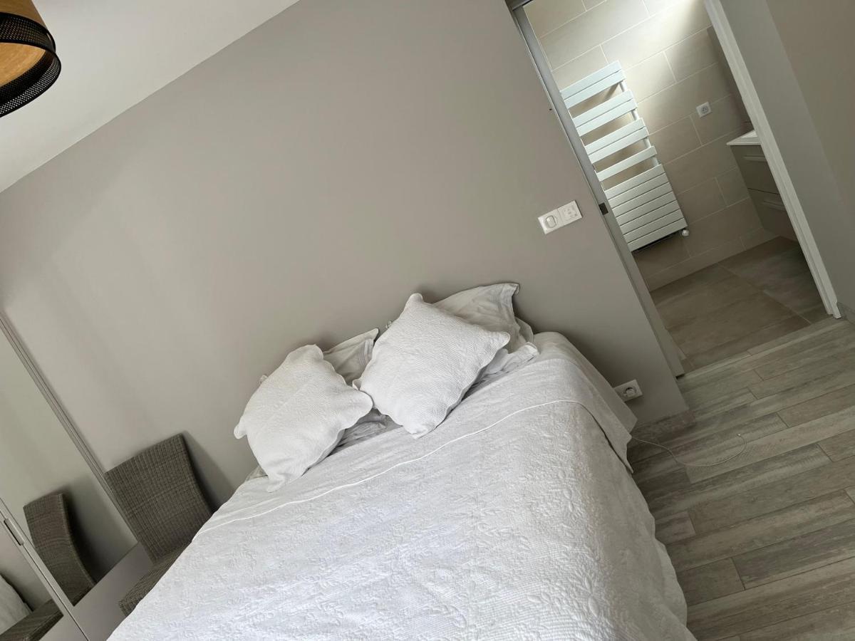 Charme Moderne Bed & Breakfast Le Val-Saint-Germain Ngoại thất bức ảnh